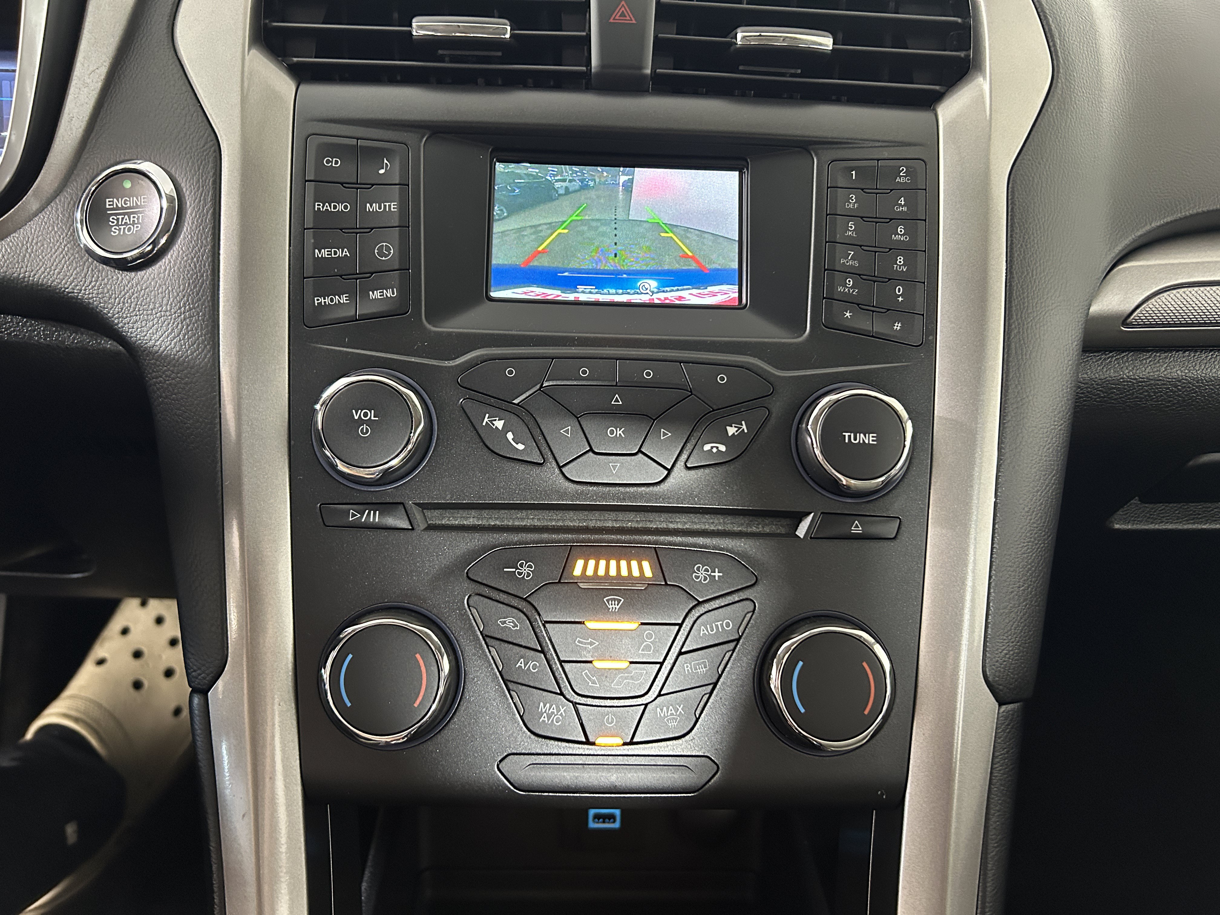 Used 2018 Ford Fusion S FWD image 19