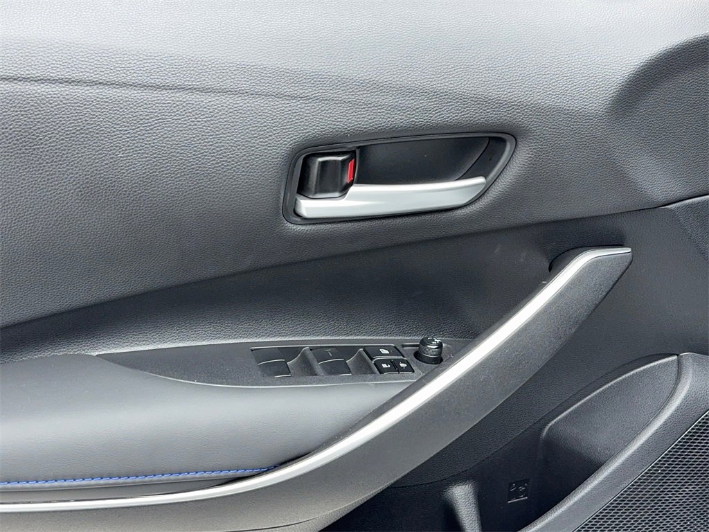 Used 2022 Toyota Corolla SE image 34