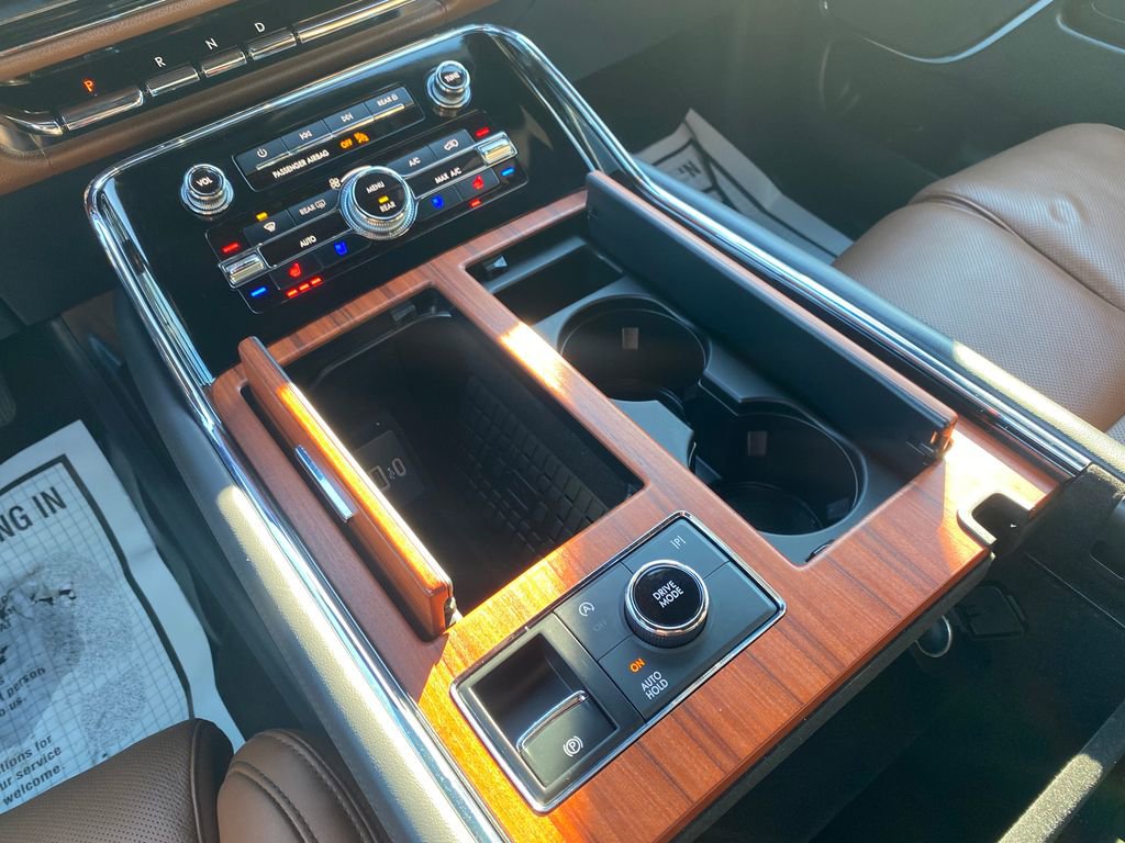 Used 2024 Lincoln Navigator L Reserve w/ Monochromatic Package image 29