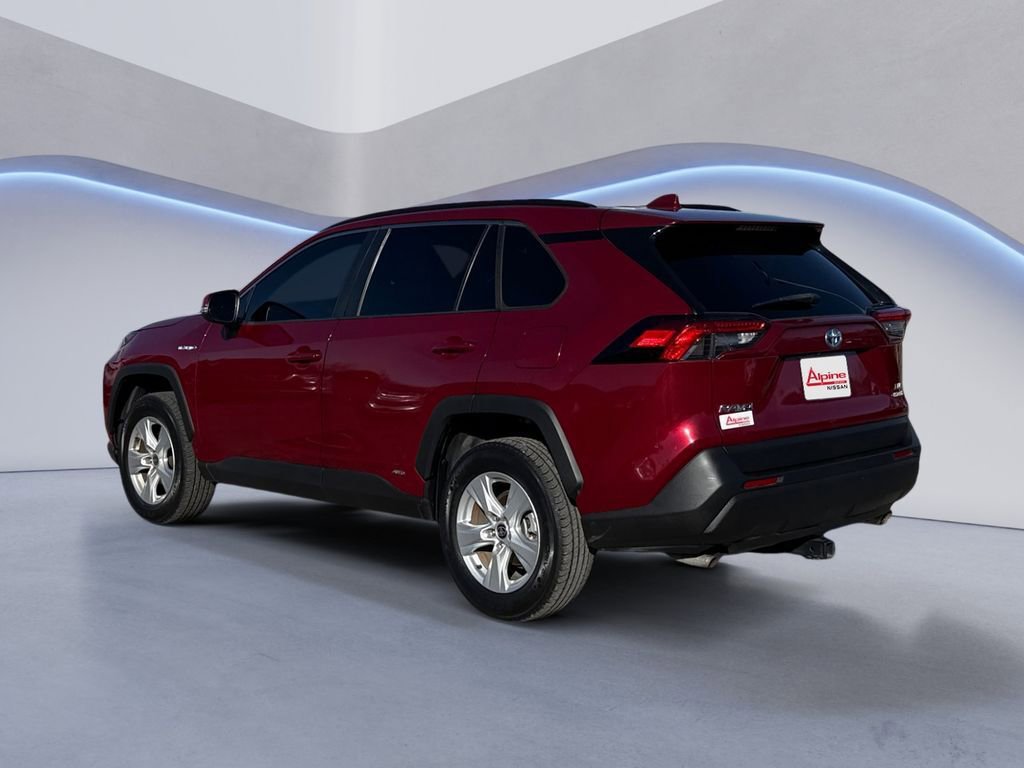 Used 2021 Toyota RAV4 XLE image 3