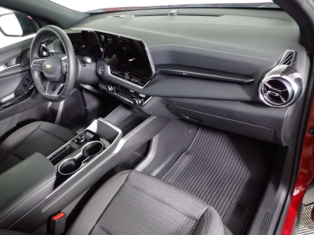 Used 2026 Chevrolet Equinox LT image 34