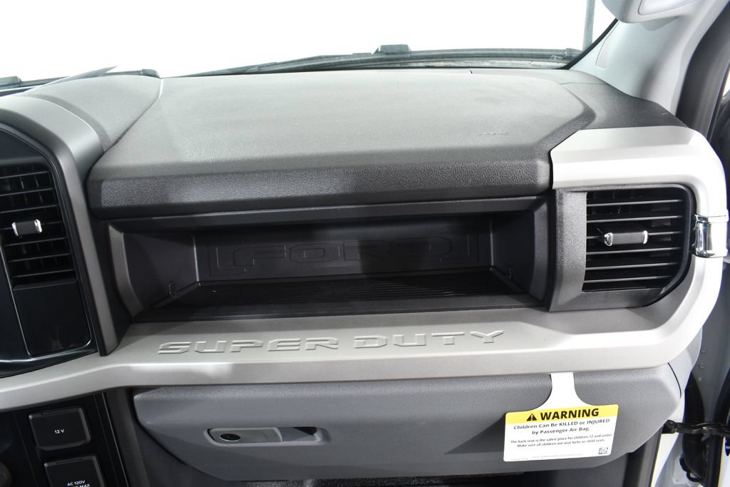 New 2026 Ford F550 4x4 Regular Cab Super Duty image 9