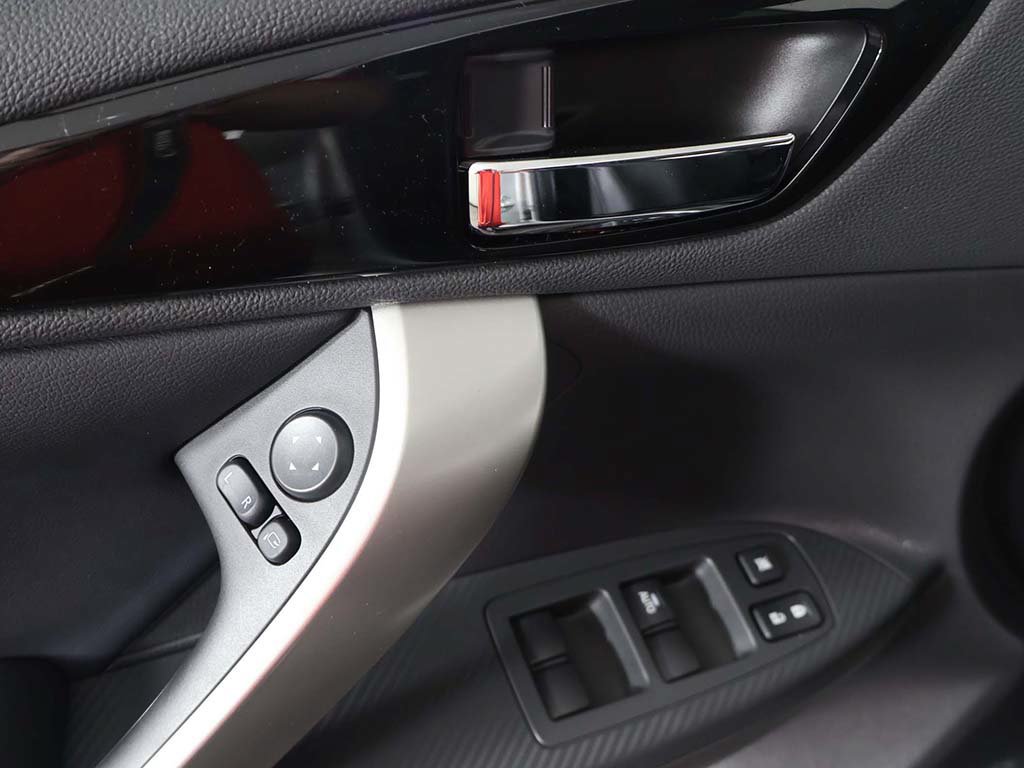 New 2026 Mitsubishi Eclipse Cross SE AWD/4WD image 32