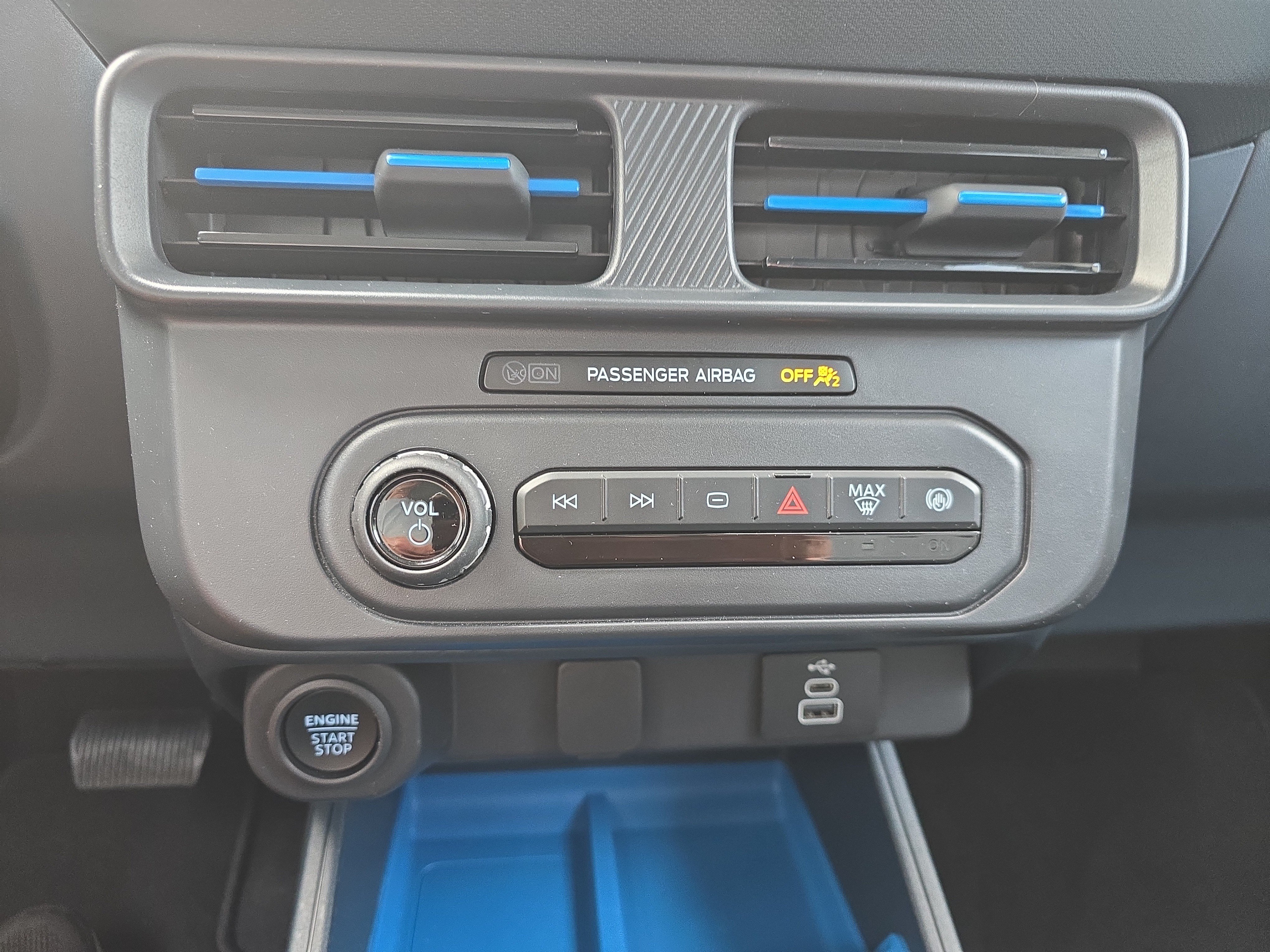 Used 2025 Ford Maverick XLT w/ Equipment Group 302A AWD/4WD image 30