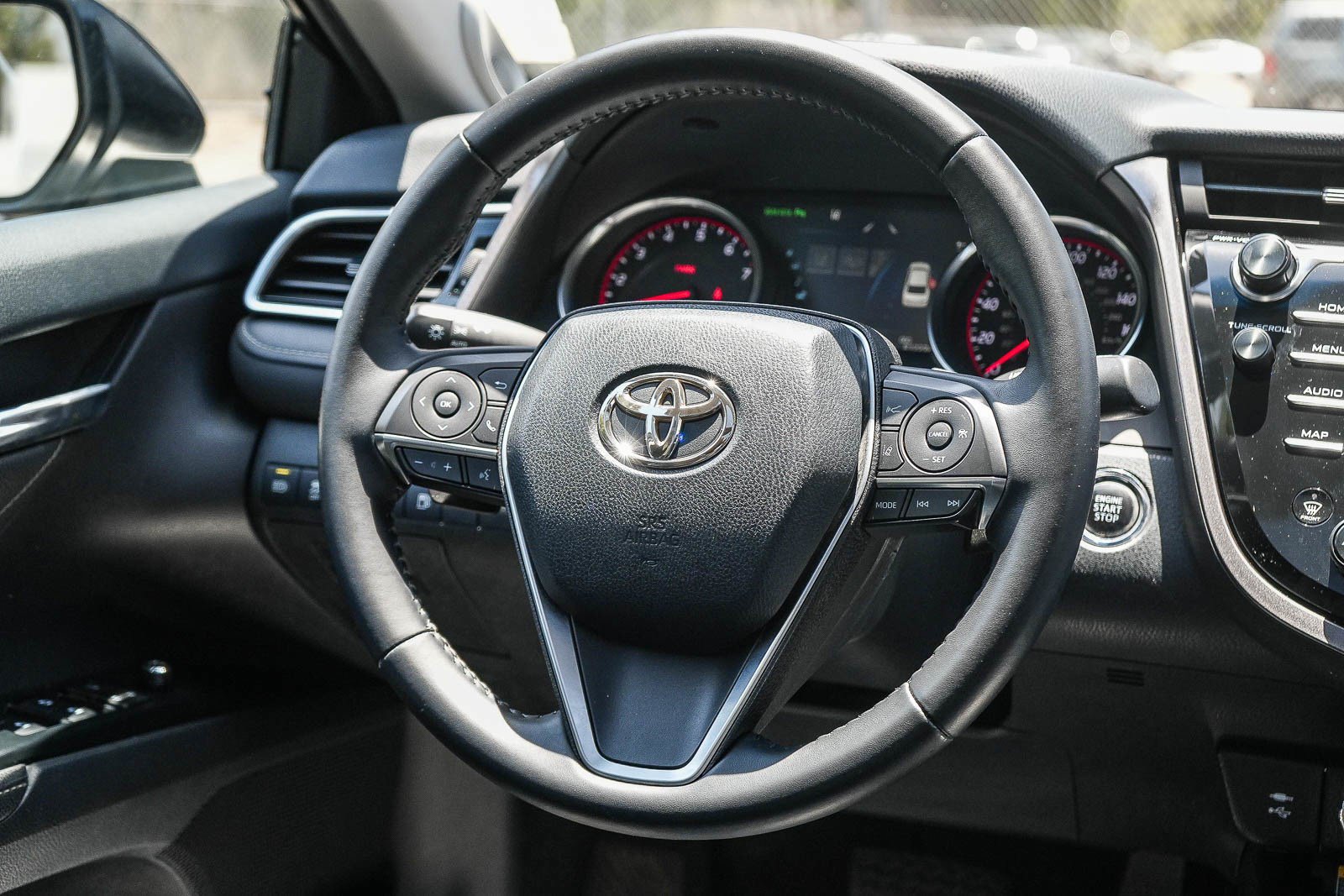 Used 2018 Toyota Camry XSE w/ Driver Assist Package FWD image 14