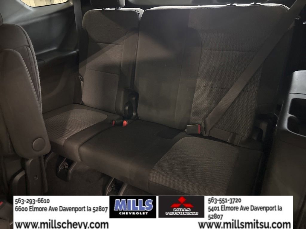 Used 2023 Chevrolet Traverse LT FWD image 14