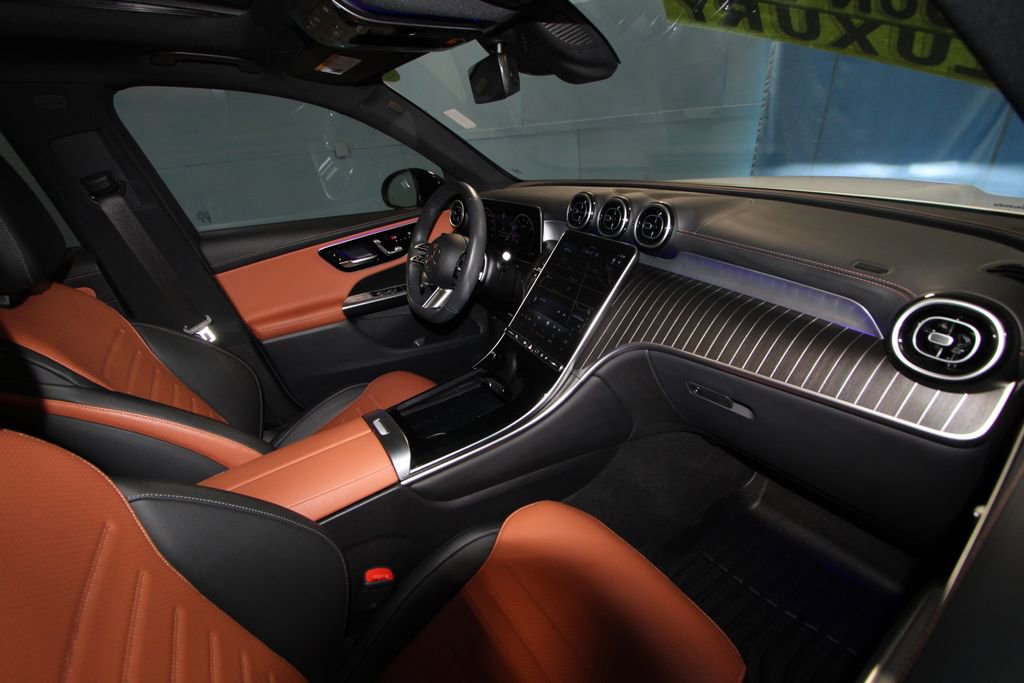 Used 2023 Mercedes-Benz GLC 300 image 23