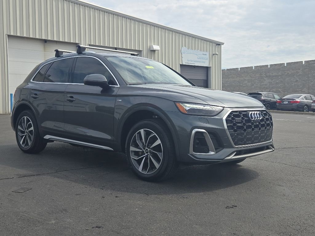 Used 2023 Audi Q5 2.0T Prestige w/ Prestige Package AWD/4WD image 2