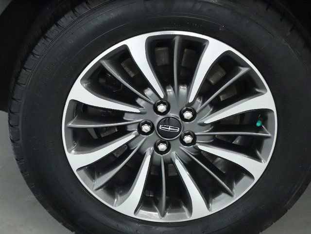 Certified 2023 Lincoln Nautilus AWD image 12