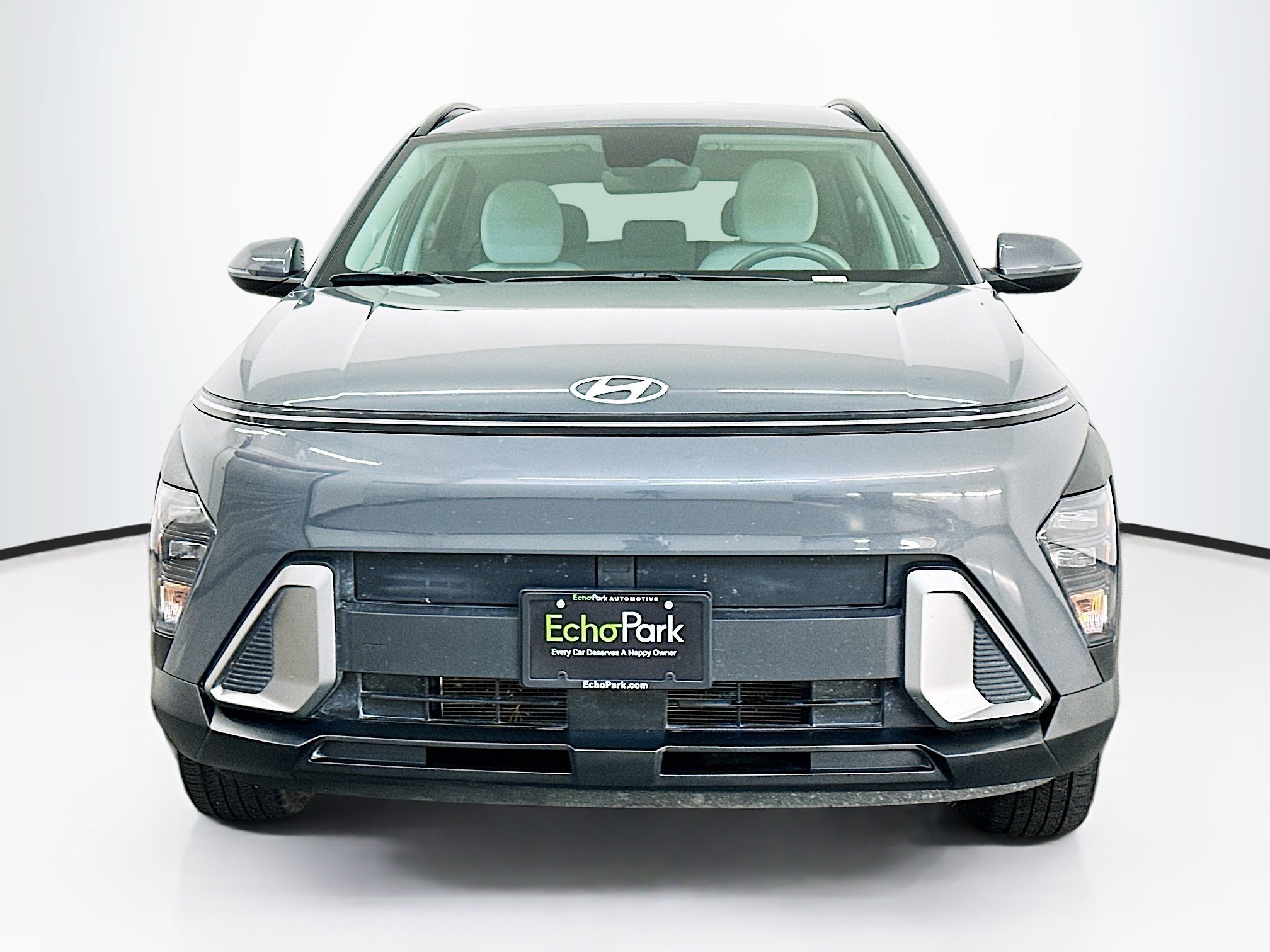 Used 2025 Hyundai Kona SEL image 2