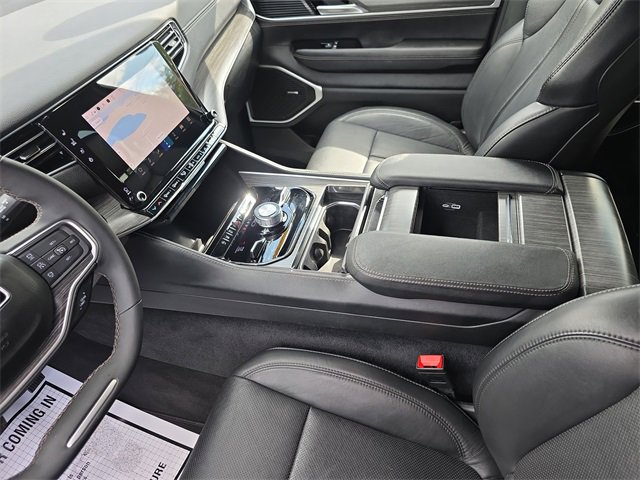 Used 2024 Jeep Wagoneer Series III image 21