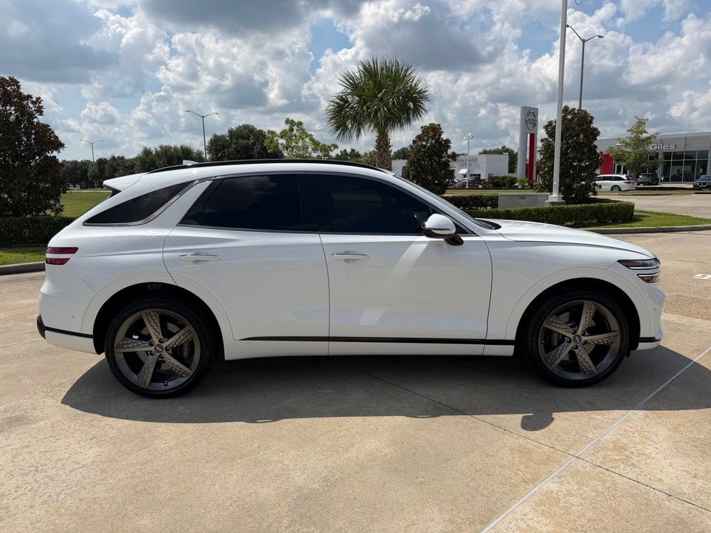 Used 2024 Genesis GV70 3.5T Sport w/ Sport Advanced Package AWD/4WD image 6