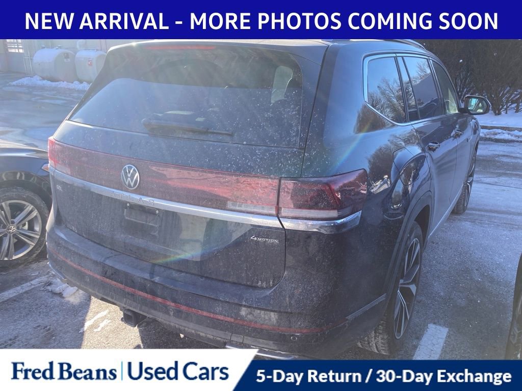 Used 2025 Volkswagen Atlas SEL Premium R-Line image 6