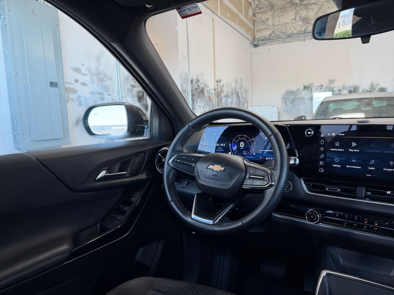 Used 2025 Chevrolet Equinox LT image 33