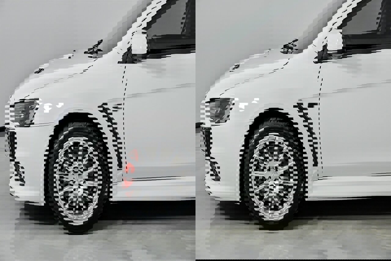 Used 2014 Mitsubishi Lancer Evolution GSR image 7