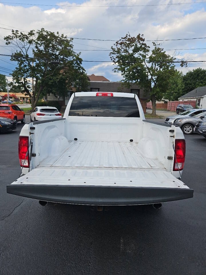 Used 2016 RAM 1500 Express AWD/4WD image 8