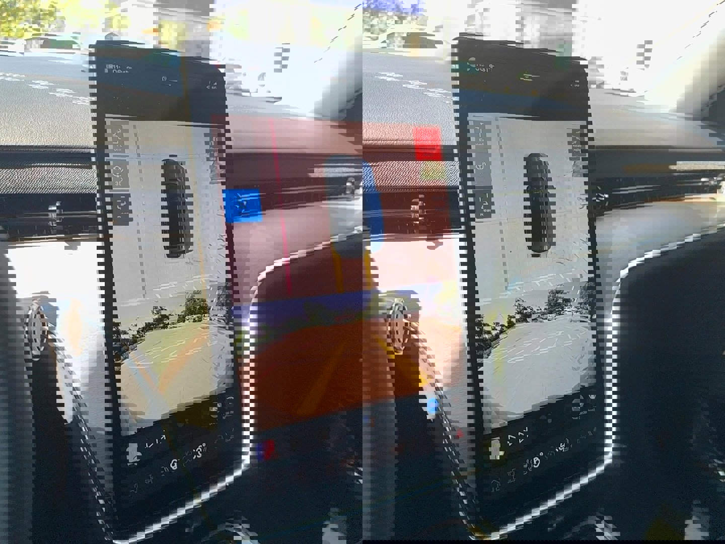 Certified 2025 Volvo EX90 Ultra image 25