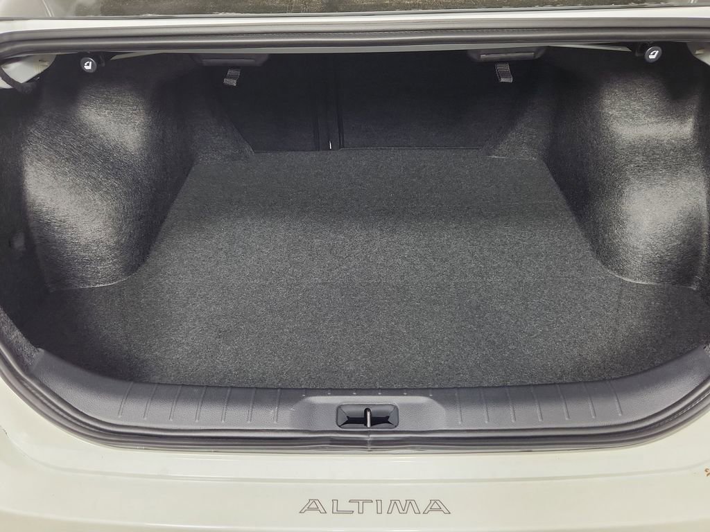New 2025 Nissan Altima 2.5 SR w/ SR Premium Package AWD/4WD image 15