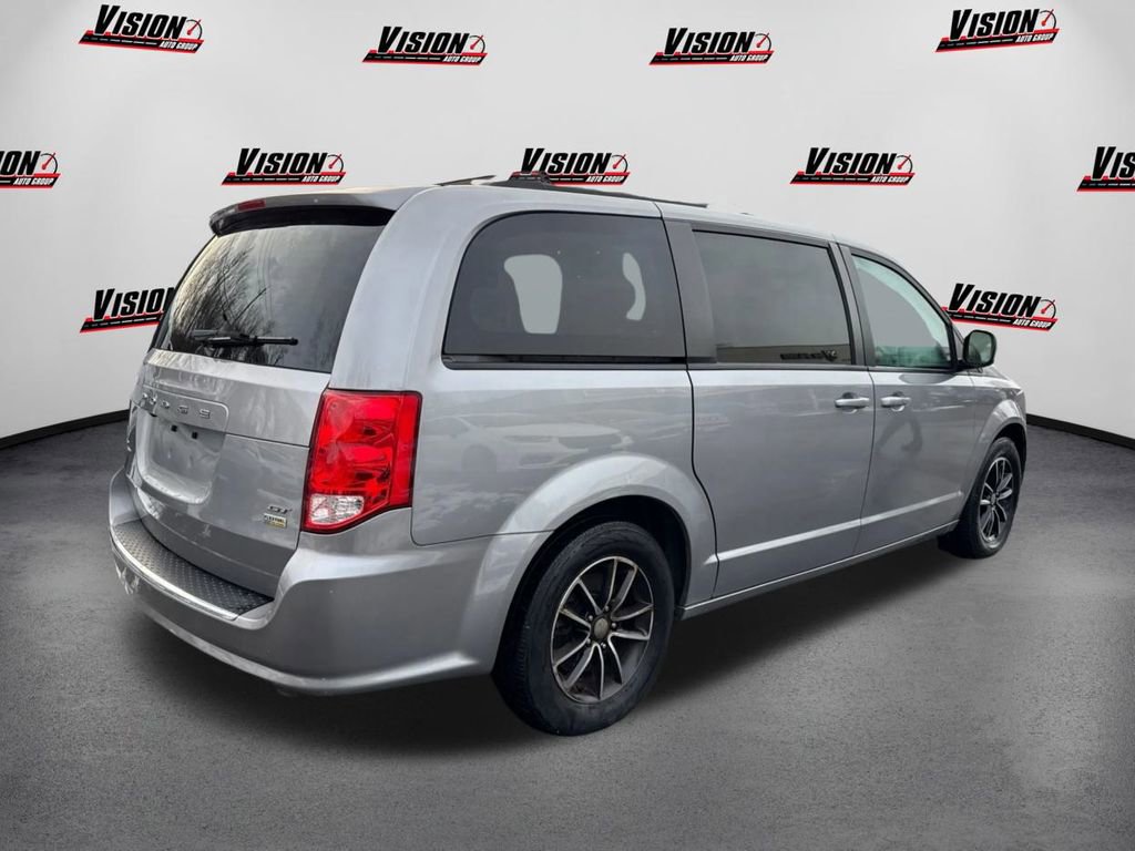 Used 2018 Dodge Grand Caravan GT image 5