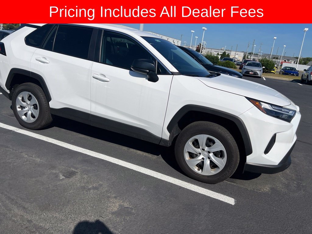 Used 2025 Toyota RAV4 LE AWD/4WD image 14