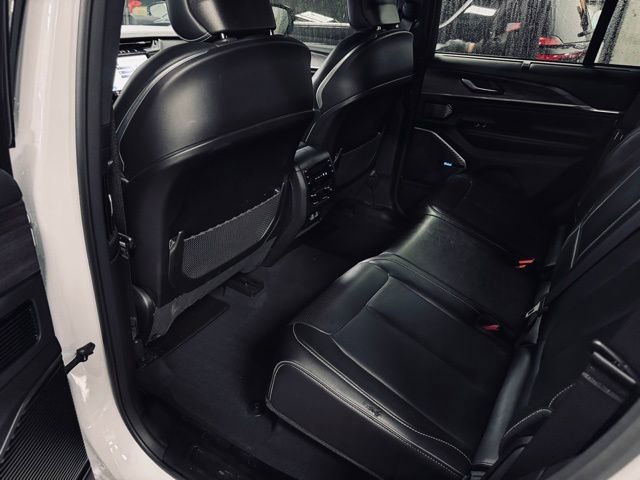 Used 2023 Jeep Grand Cherokee Overland w/ Adv Protech Group III image 23