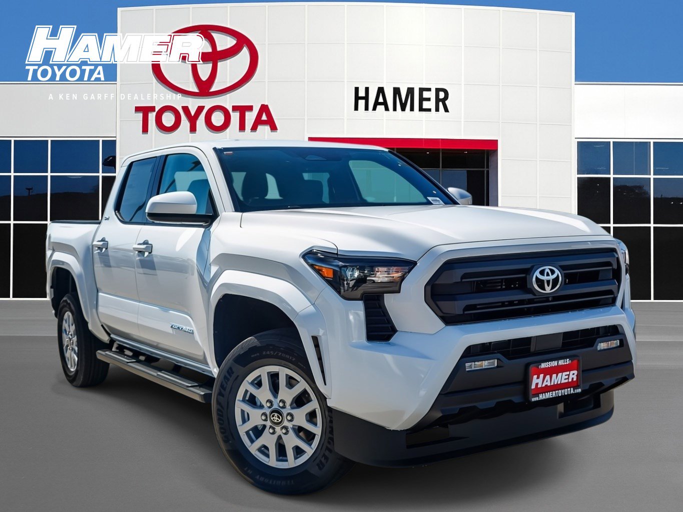 New 2025 Toyota Tacoma SR5