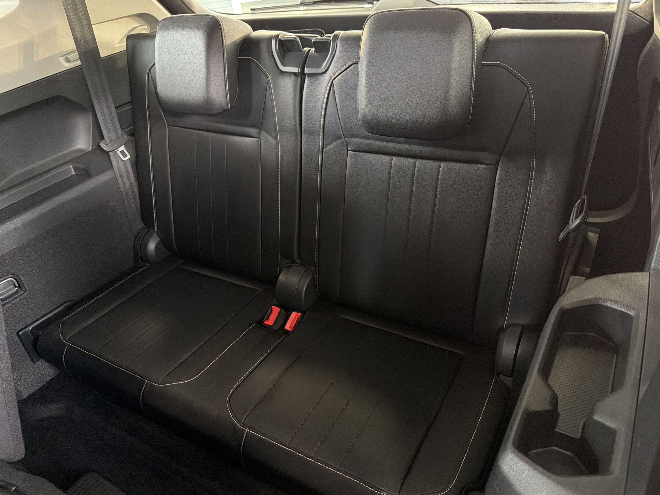 Used 2022 Volkswagen Tiguan SE FWD image 33