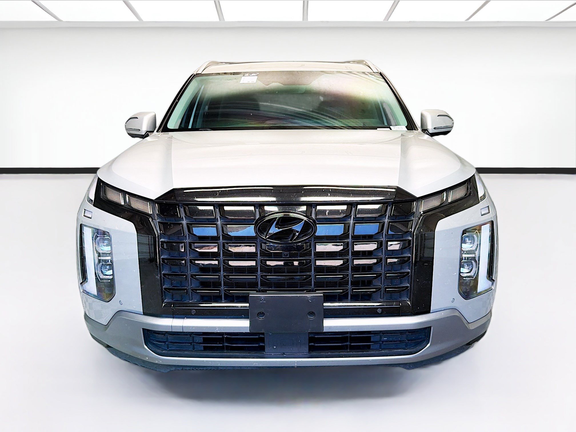 Used 2023 Hyundai Palisade Limited w/ Cargo Package FWD image 2