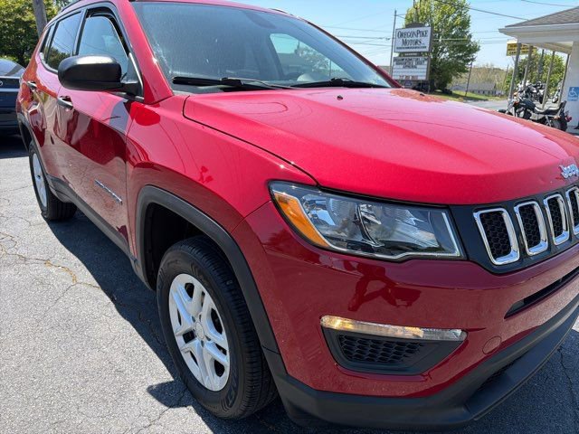 Used 2018 Jeep Compass Sport w/ Cold Weather Group AWD/4WD image 5