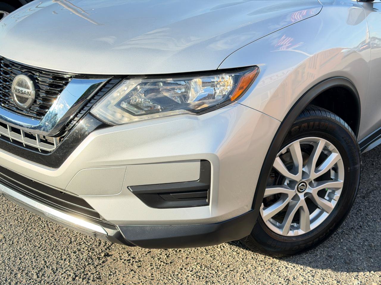 Used 2018 Nissan Rogue SV AWD/4WD image 94