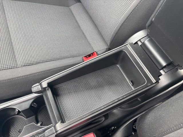 Used 2018 Volkswagen Beetle 2.0T S image 28