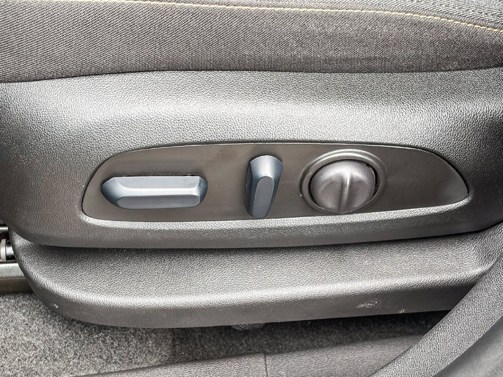 Used 2024 Chevrolet Equinox LT AWD/4WD image 41