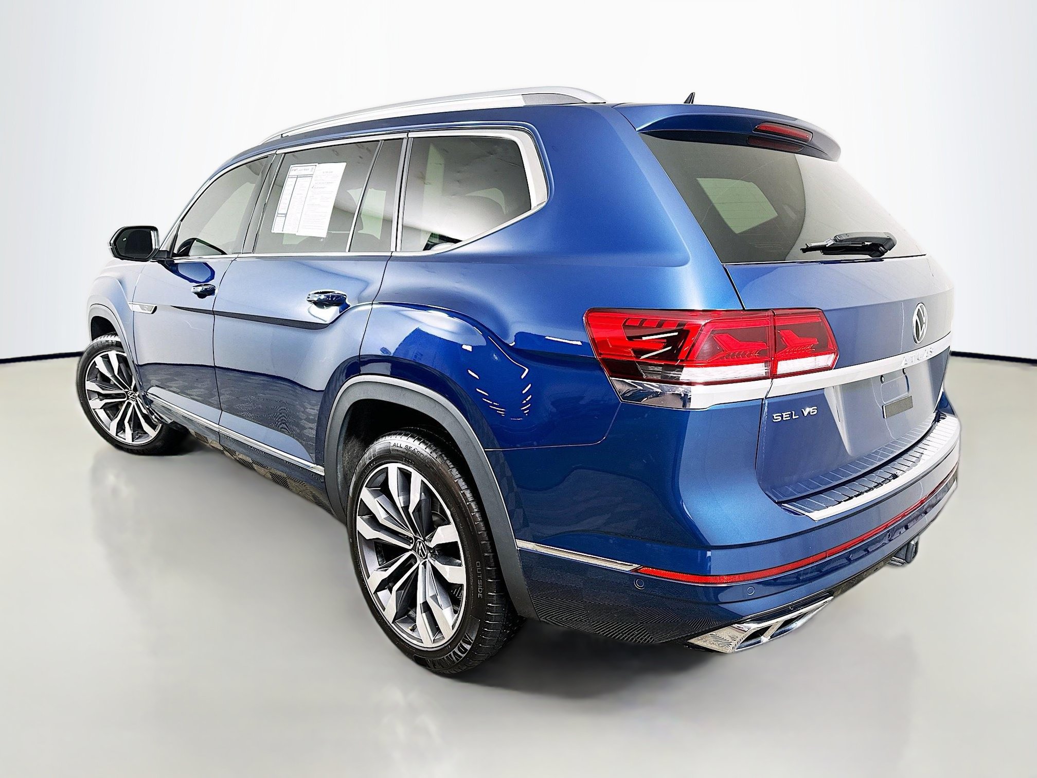 Used 2023 Volkswagen Atlas SEL Premium AWD/4WD image 5