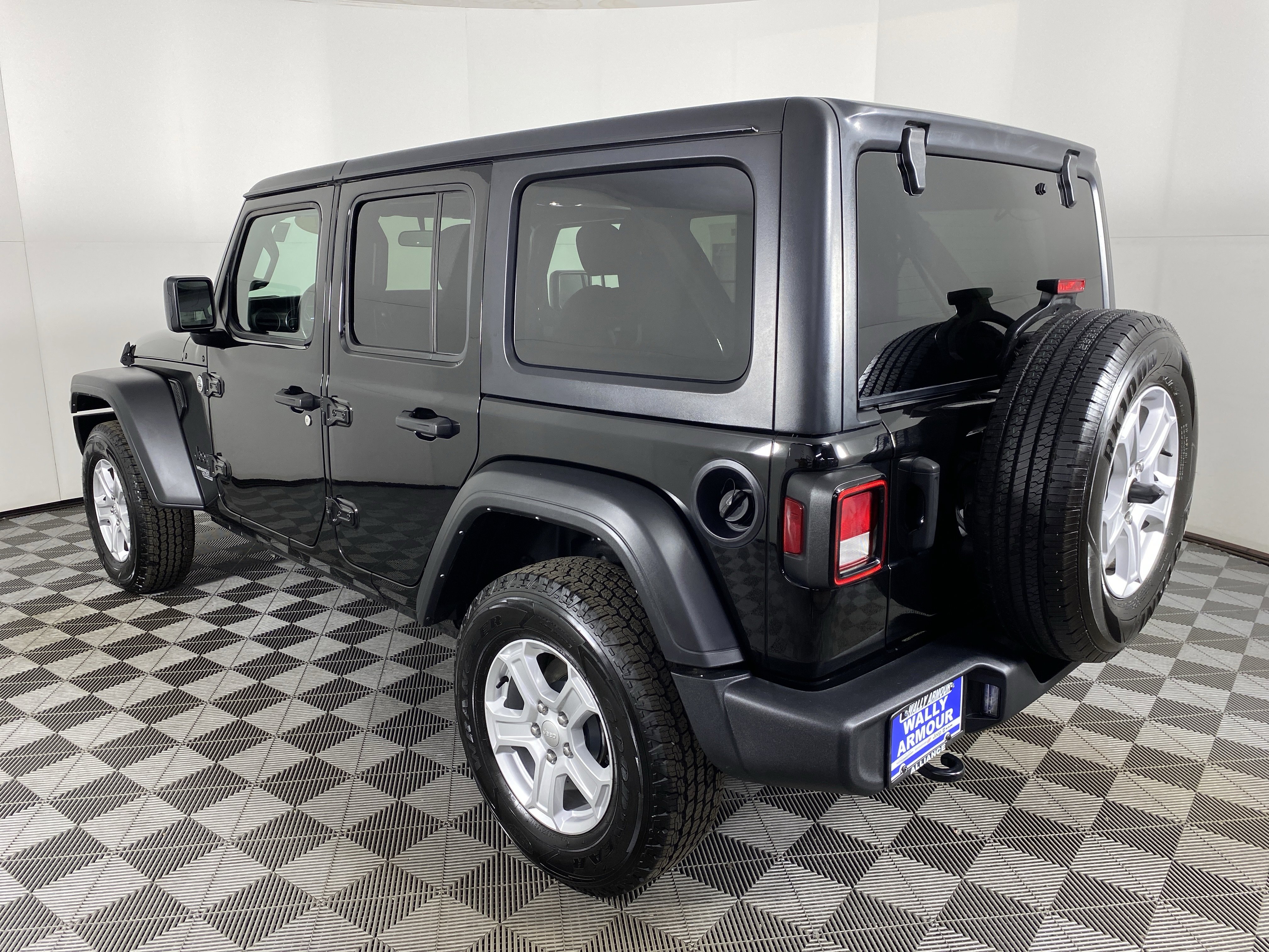 Used 2021 Jeep Wrangler Unlimited Sport AWD/4WD image 9