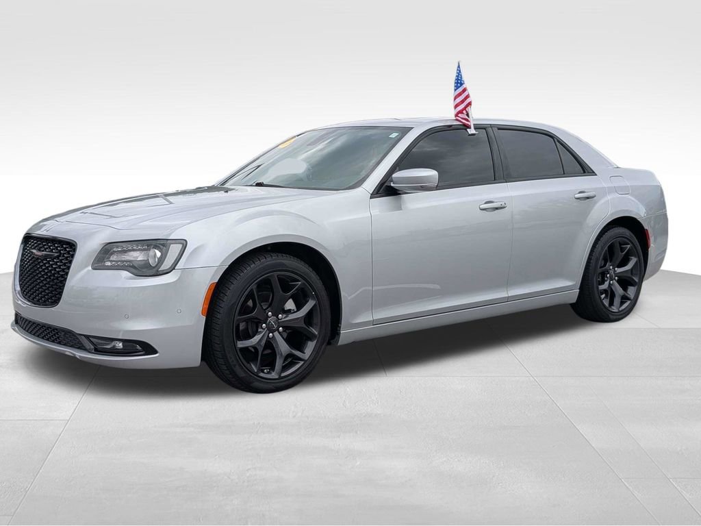 Used 2023 Chrysler 300 S RWD image 7