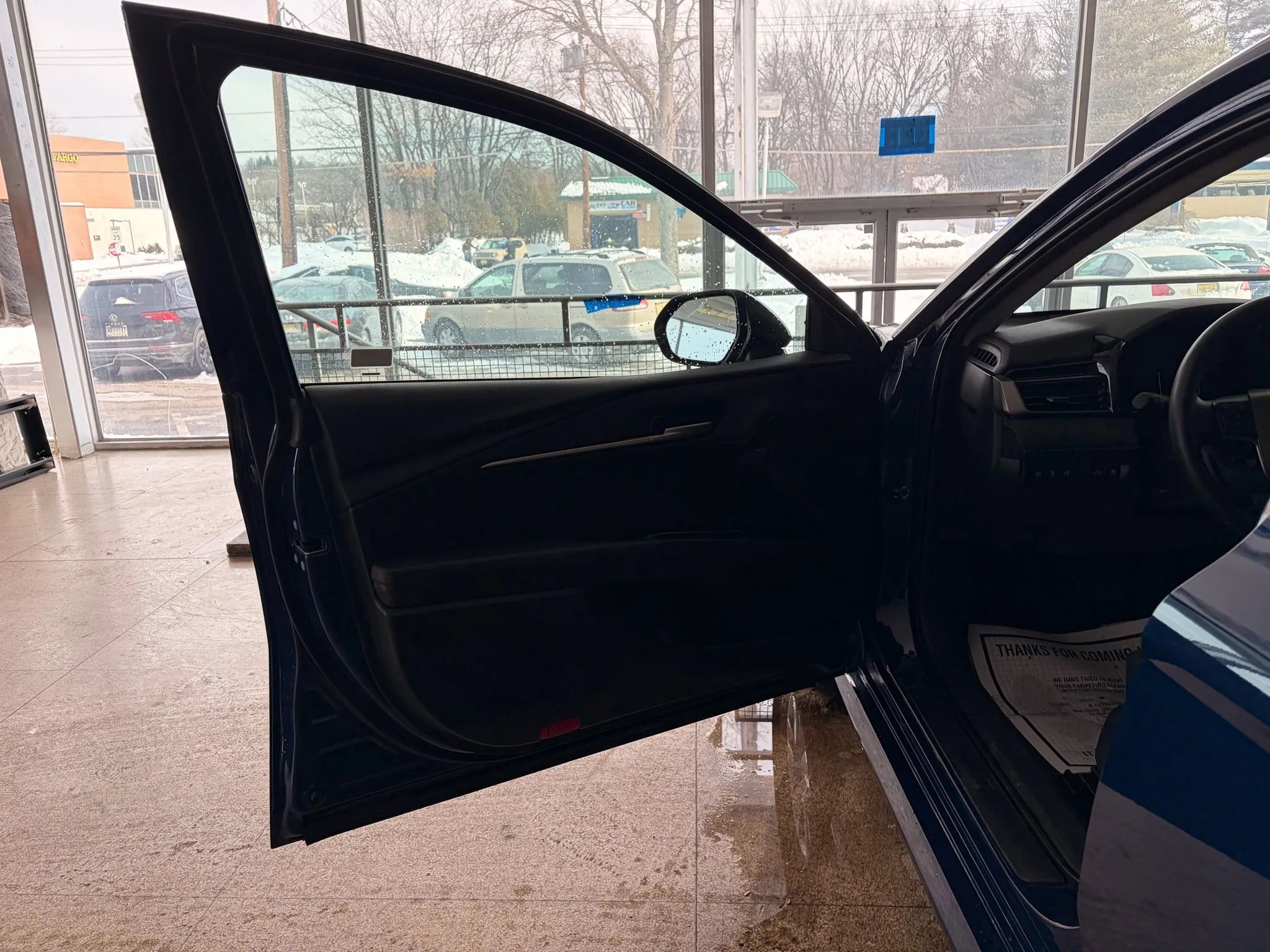 Used 2025 Toyota Camry SE image 10