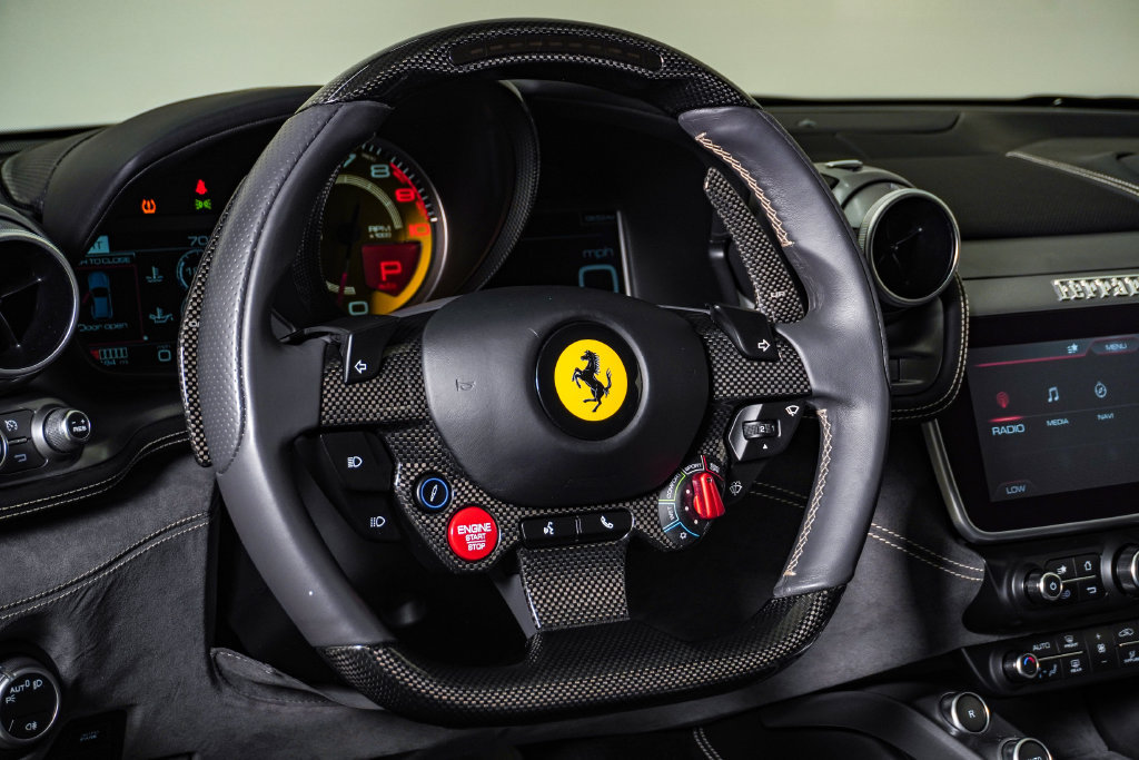 Used 2018 Ferrari GTC4Lusso AWD/4WD image 24