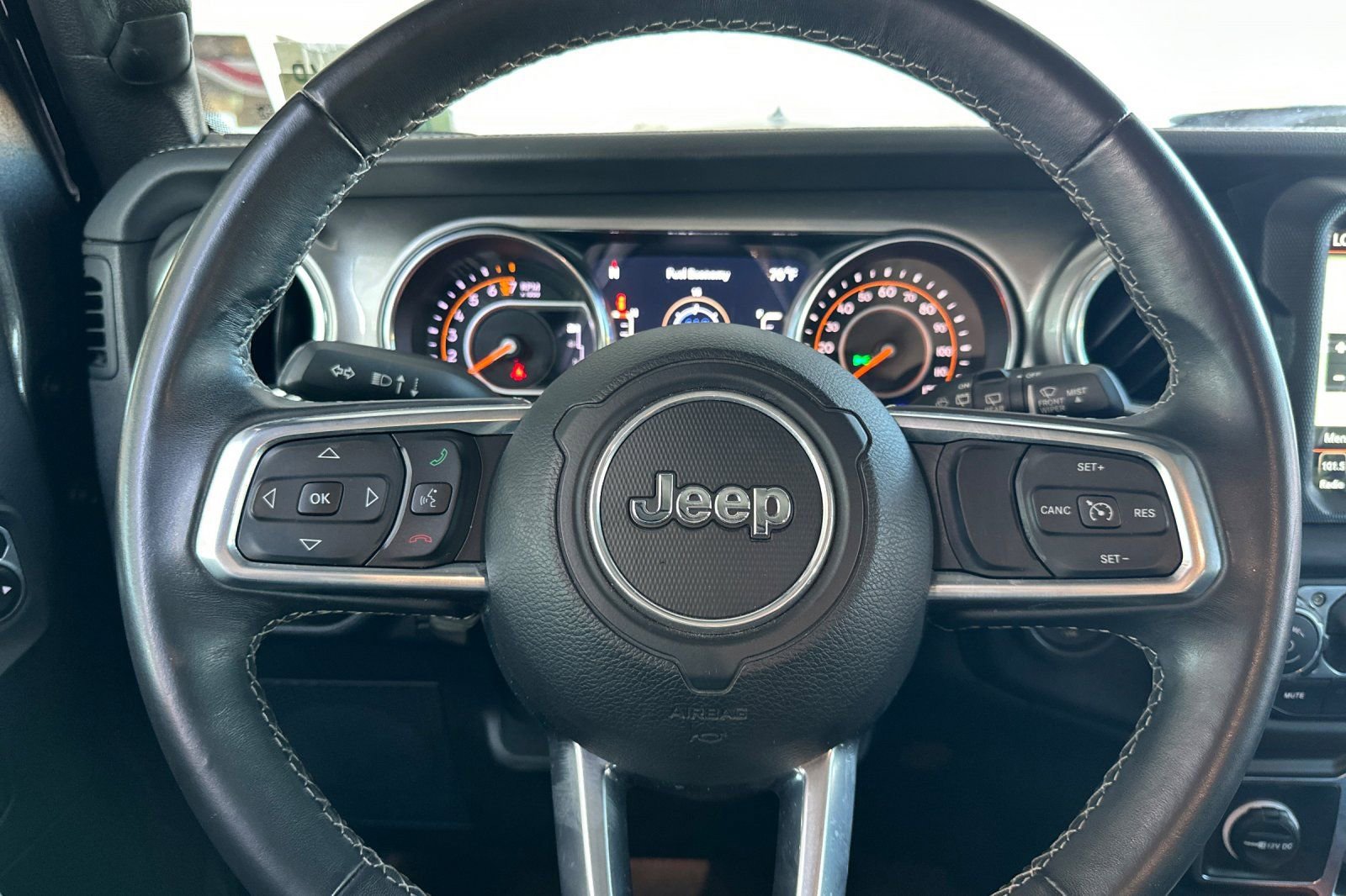 Used 2019 Jeep Wrangler Unlimited Sahara image 24