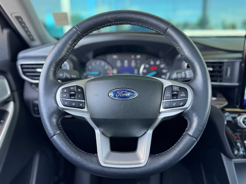 Used 2023 Ford Explorer Limited w/ Limited Technology Package AWD/4WD image 6