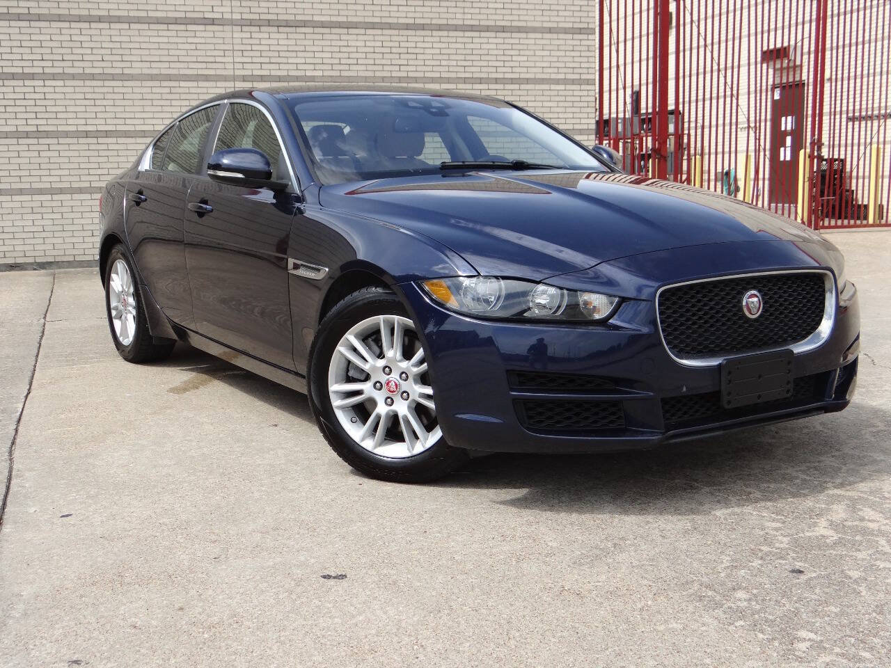 Used 2018 Jaguar XE Premium AWD/4WD image 1