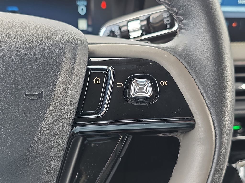 Used 2025 Lincoln Corsair Grand Touring w/ Equipment Group 301A image 22