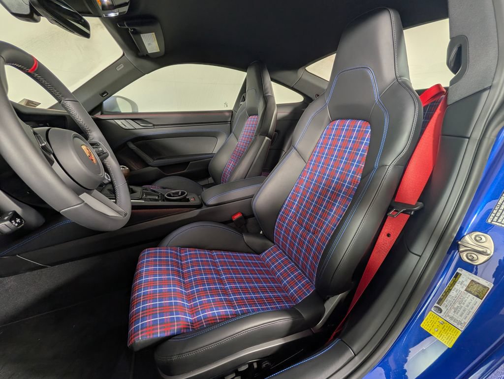 Used 2026 Porsche 911 Carrera T RWD image 5