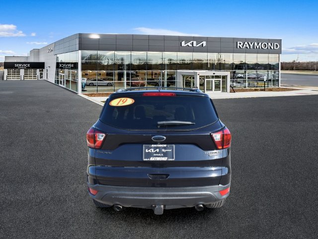 Used 2019 Ford Escape Titanium AWD/4WD image 4