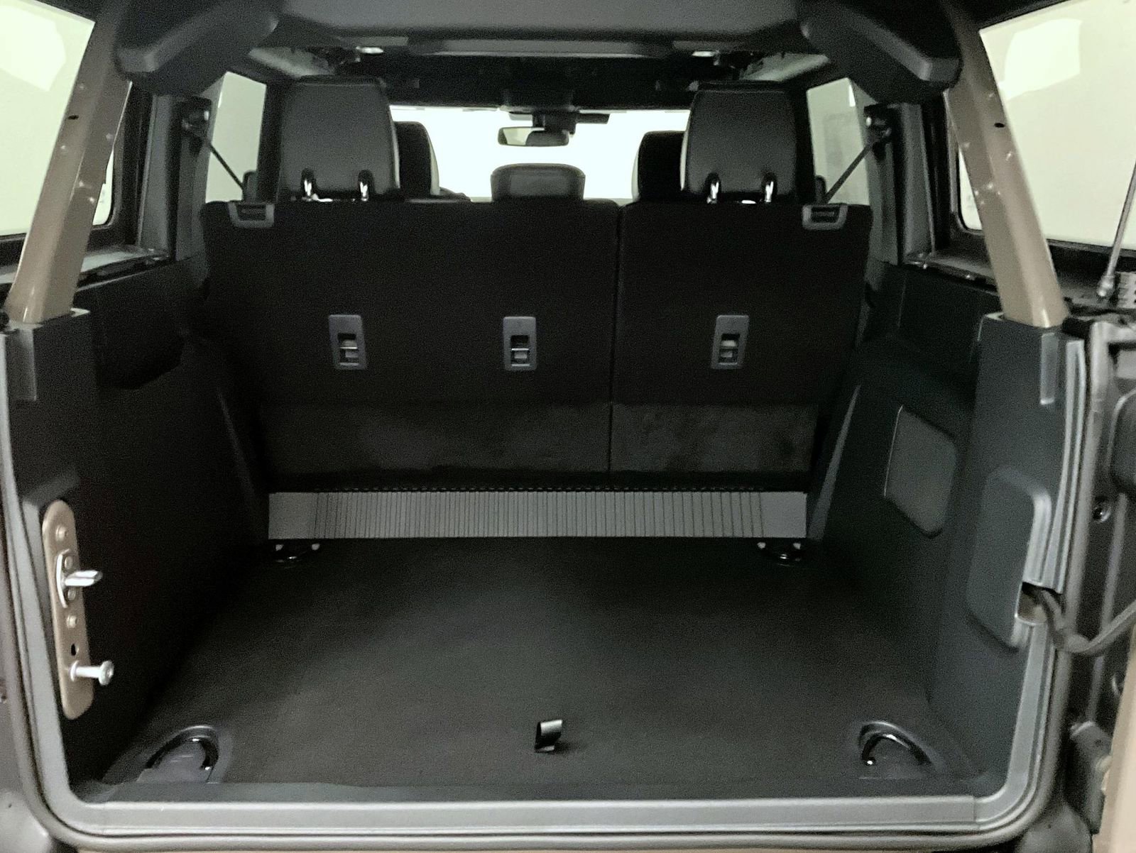 New 2025 Ford Bronco Outer Banks image 9