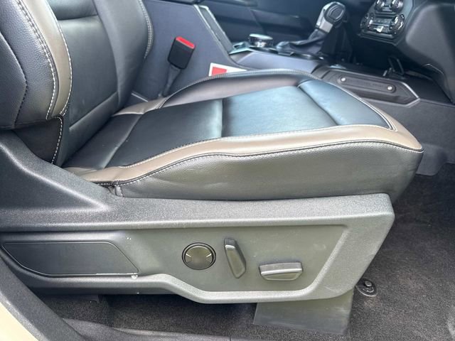 Used 2025 Ford Bronco Outer Banks AWD/4WD image 18