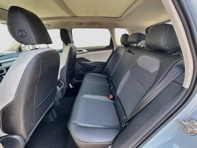 New 2026 Volkswagen Taos SE AWD/4WD image 24
