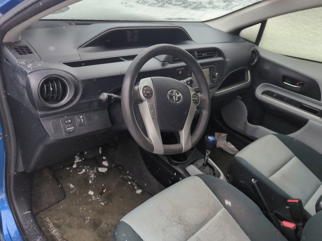 Used 2014 Toyota Prius C Three image 7