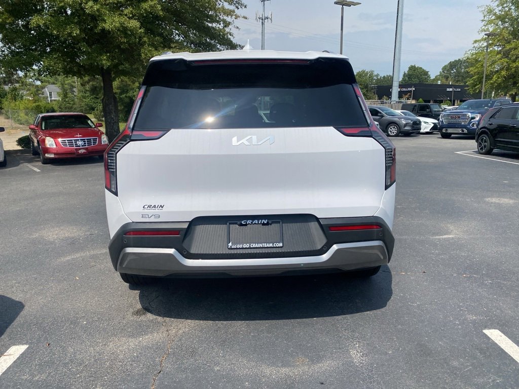 New 2026 Kia EV9 Wind image 4