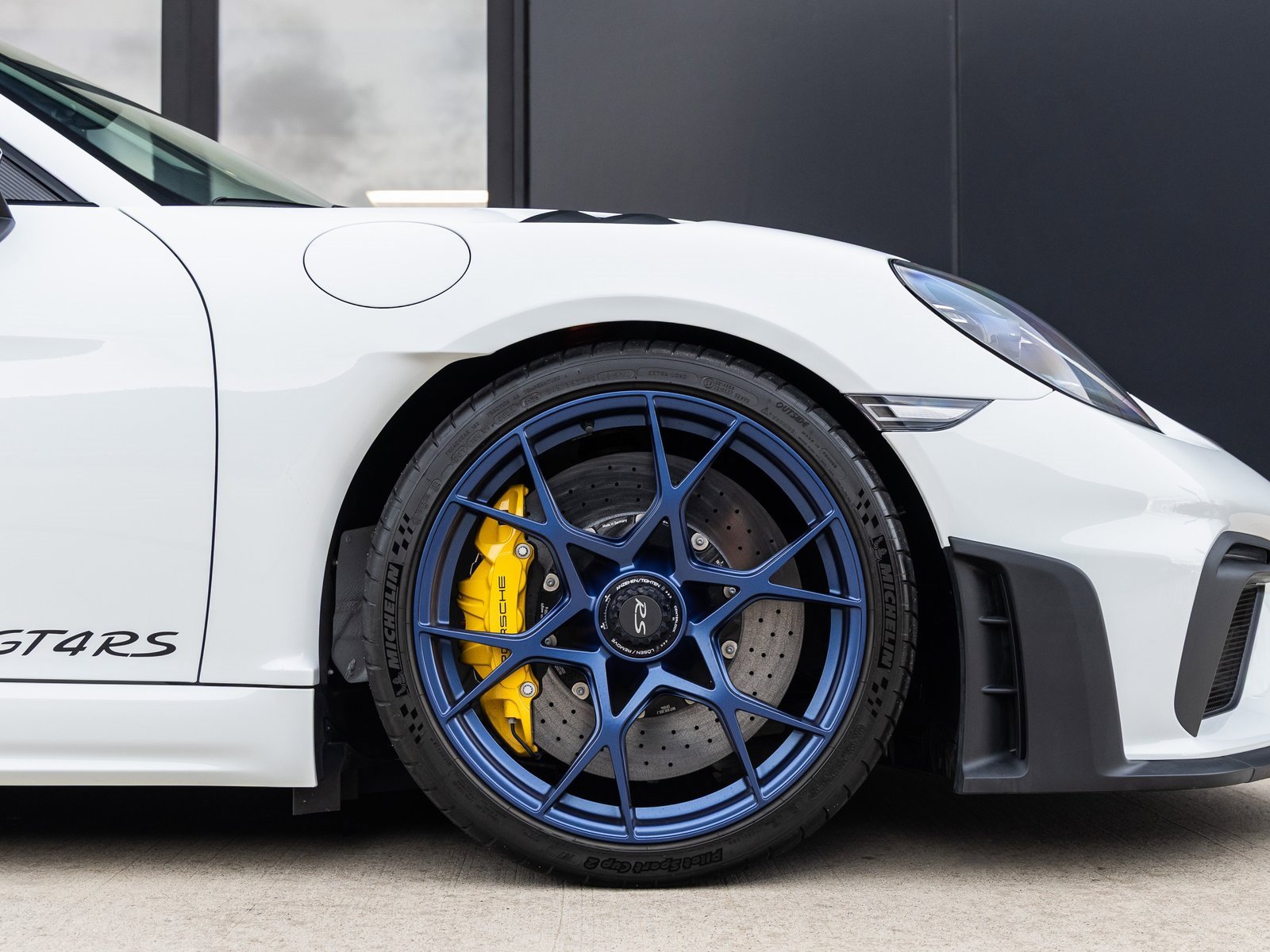 Used 2025 Porsche 718 Cayman GT4 RS image 14