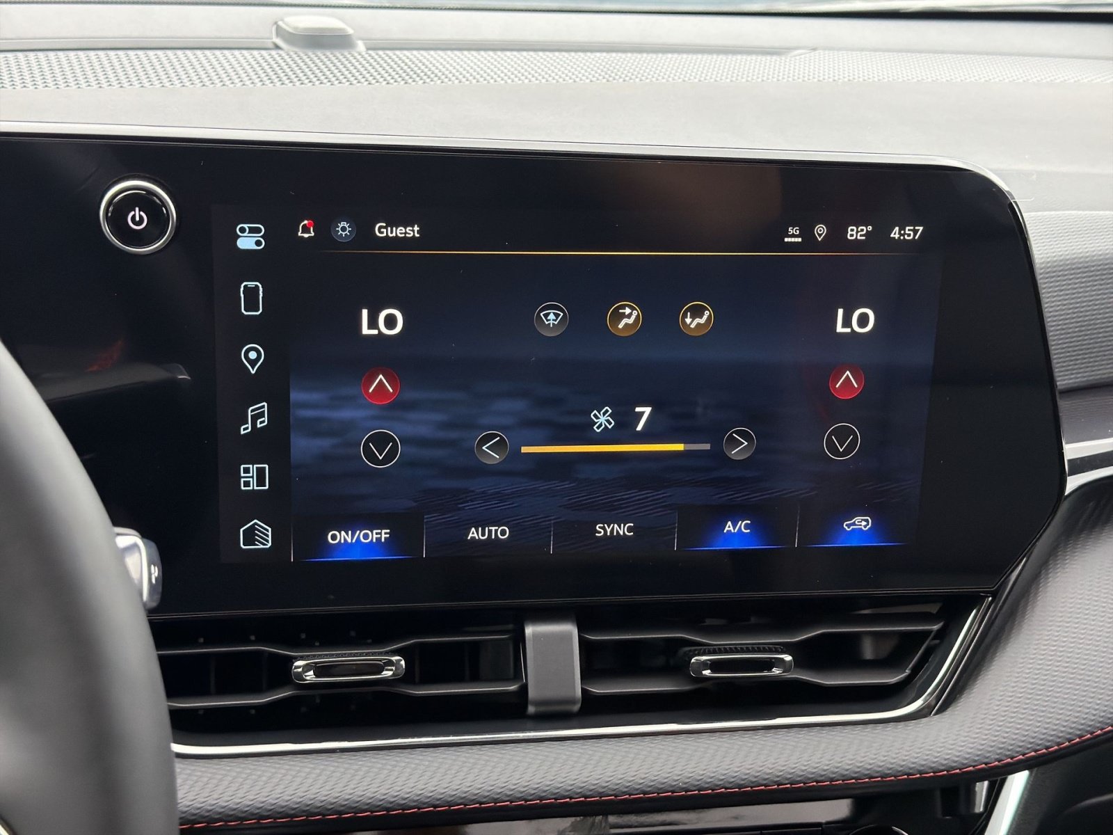 New 2027 Chevrolet Equinox RS w/ Safety and Technology Package AWD/4WD image 21